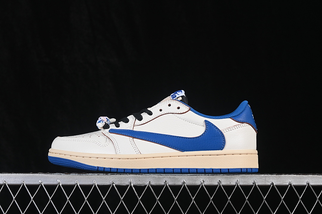 Jordan TRAVIS SCOTT AIR Jordan 1 LOW OG WHITE/BLUE/WHITE · DM7866-104, photo 1