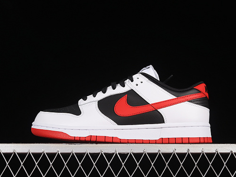 Nike SB DUNK LOW WHITE/UNIVERSITY RED/BLACK · FD9762-061, photo 1