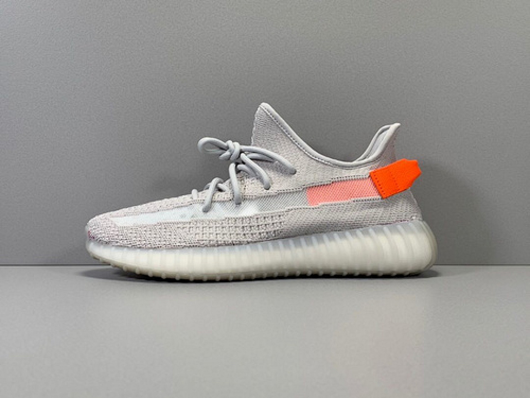 Adidas Adidas OG YEEZY BOOST 350 V2 TAIL LIGHT/TAIL LIGHT · FX9017, photo 1