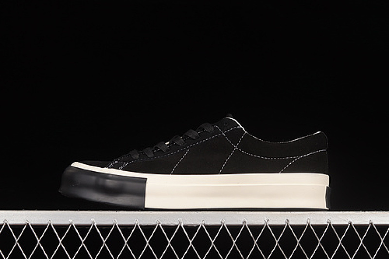 Converse Converse MATNUT BLOOD BLACK/BLACK/WHITE · BLO-001, photo 1