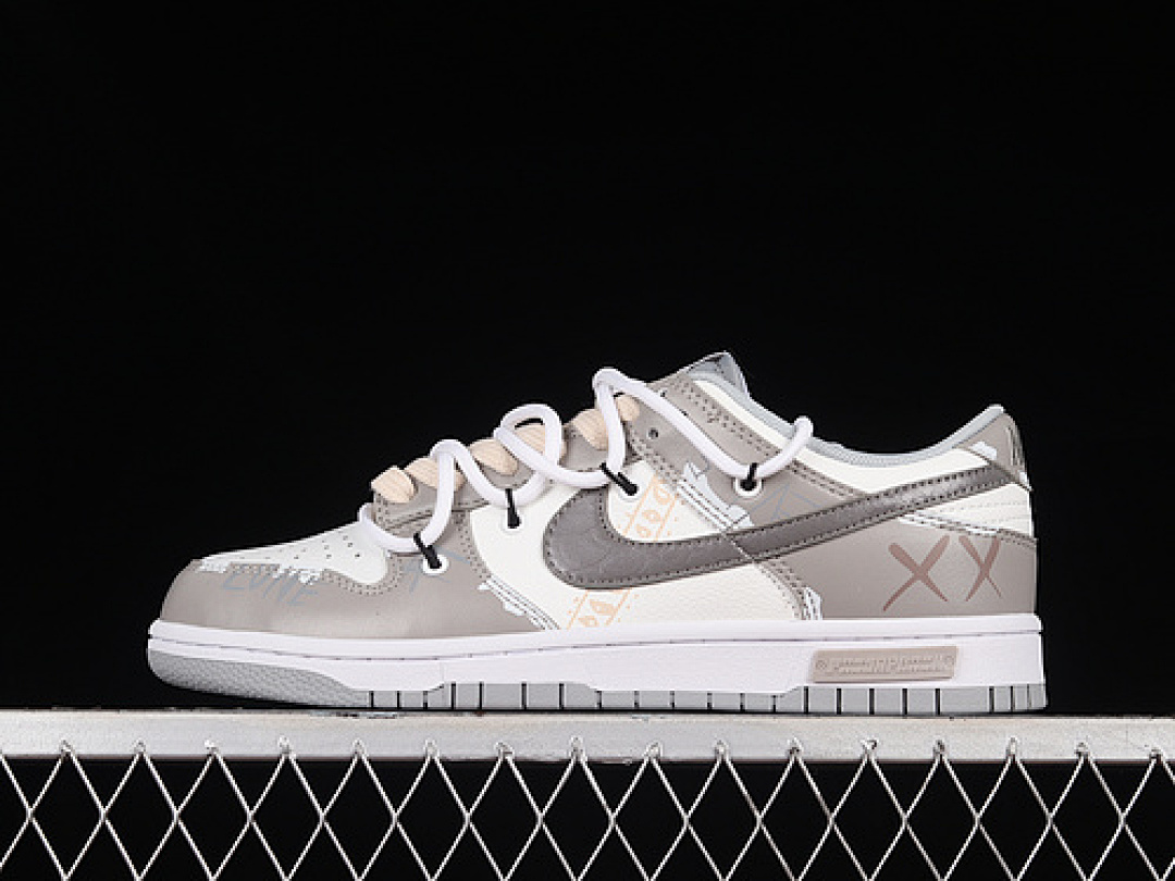 Nike DUNK LOW SB ESS WHITE/NEUTRAL GREY · DJ6188-003, photo 1