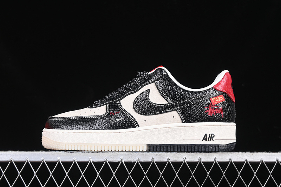 Nike [HH7518-034]-[AIR FORCE 1 07 LOW WHITE/BLACK/RED]-[WOMAN:36-39]-[MAN:40-45] - Image 2