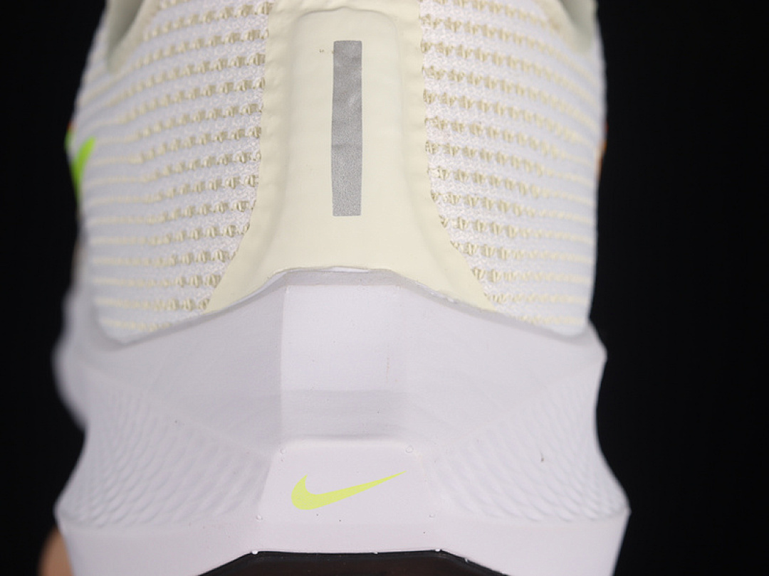 Nike [DV3853-101]-[AIR ZOOM PEGASUS 40 WHITE/VOLT-ORANGE]-[WOMAN:36-39]-[MAN:40-45] - Image 7