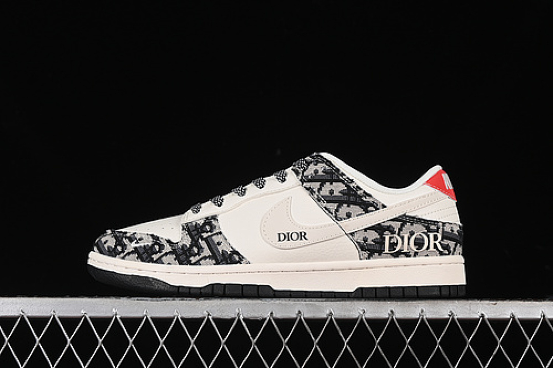 Unbranded [XY1688-010]-[SB DUNK LOW DI*OR GREY/BLACK/RED]-[WOMAN:36-39]-[MAN:40-45], photo 1