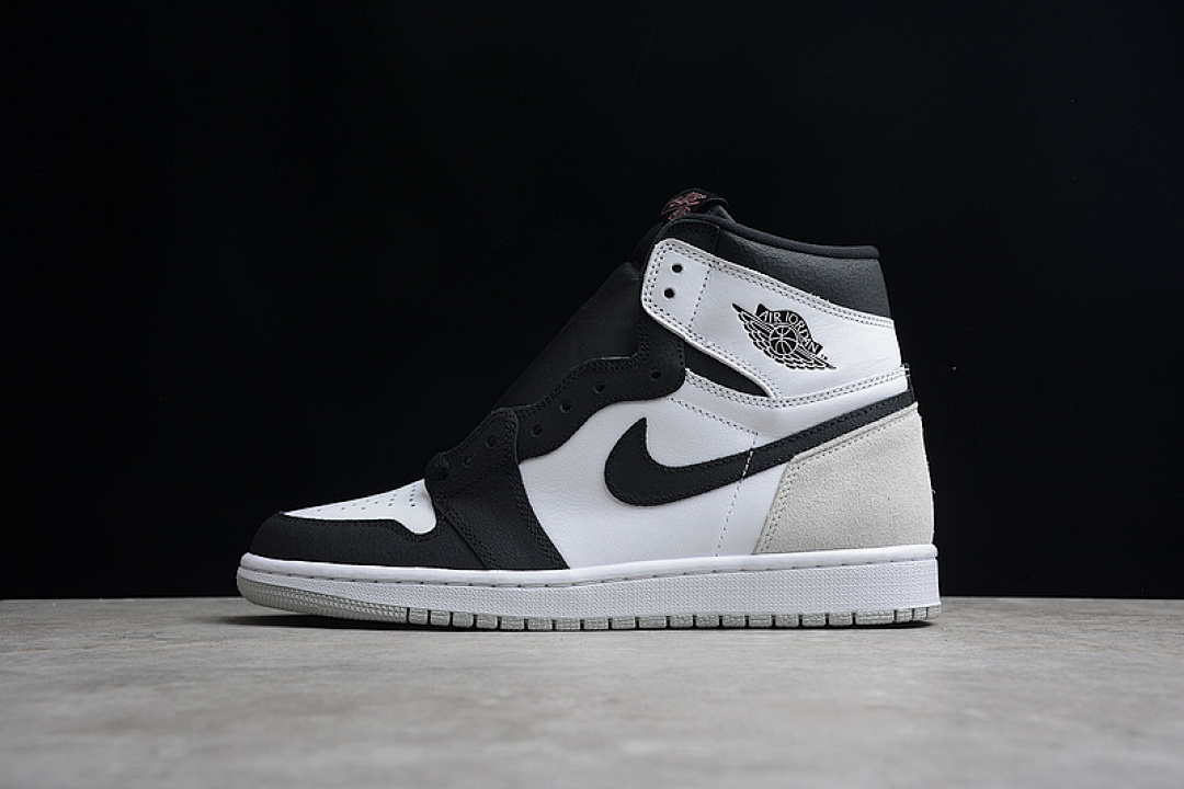 Jordan [555088-108]-[AIR JORDAN 1 RETRO HIGH OG STAGE HAZE WHITE/BLACK/GREY FOG/BLEACHED CORAL], photo 1
