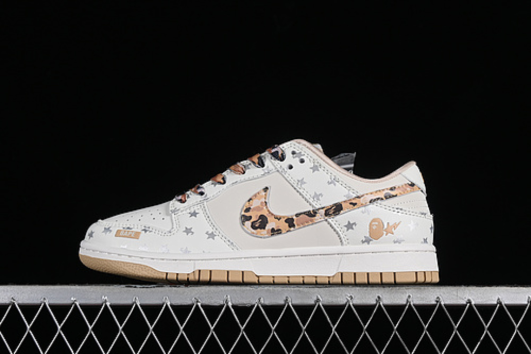 Bape [DQ1098-352]-[SB DUNK LOW BAPE WHITE/GREY/BROWN]-[WOMAN:36-39]-[MAN:40-45], photo 1
