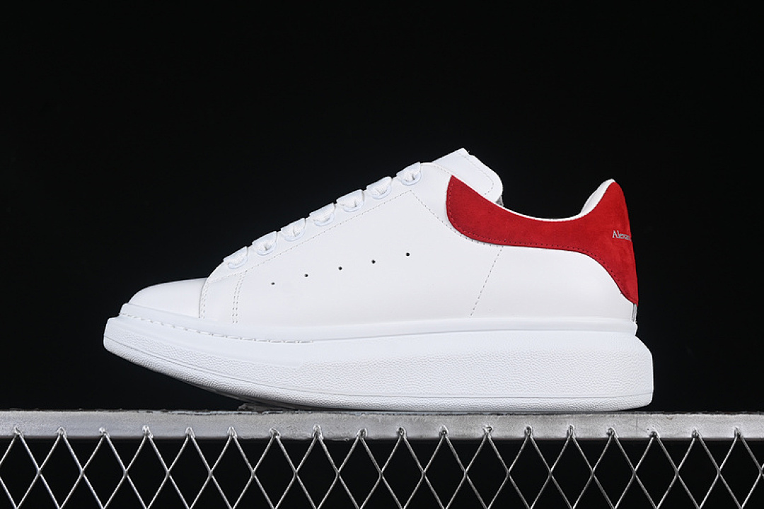 Alexander McQueen [ALEXANDER MCQUEEN WHITE/RED]-[WOMAN:35-39]-[MAN:40-45], photo 1