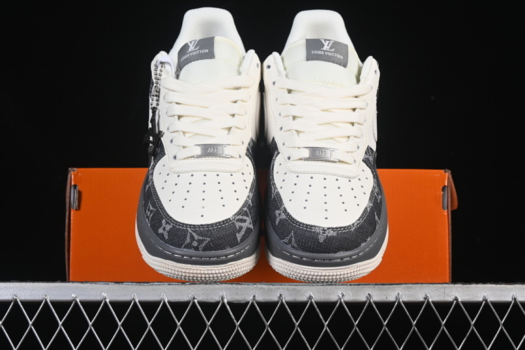 Nike [SM6668-110]-[AIR FORCE 1'07 LOW CASUAL SNEAKERS BLACK/WHITE]-[WOMAN:36-39]-[MAN:40-45] - Image 12