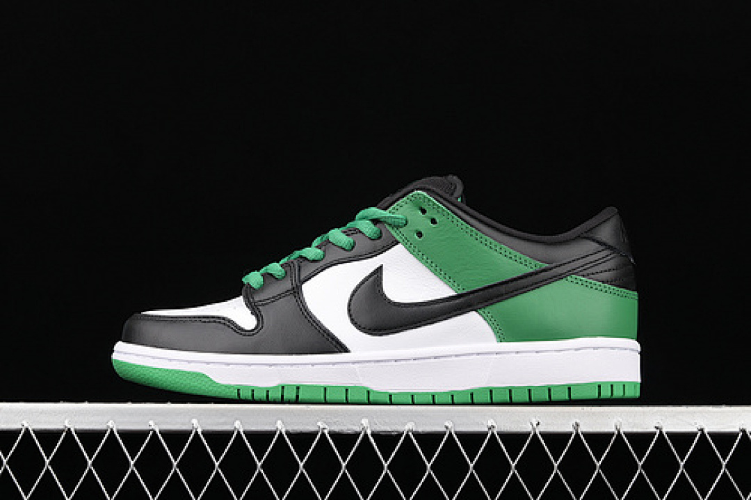 Unbranded [BQ6817-302]-[ DUNK LOW PRO SB 'CLASSIC GREEN' SAMPLE WHITE/CLASSIC GREEN/BLACK]-[UNISEX:36-46], photo 1