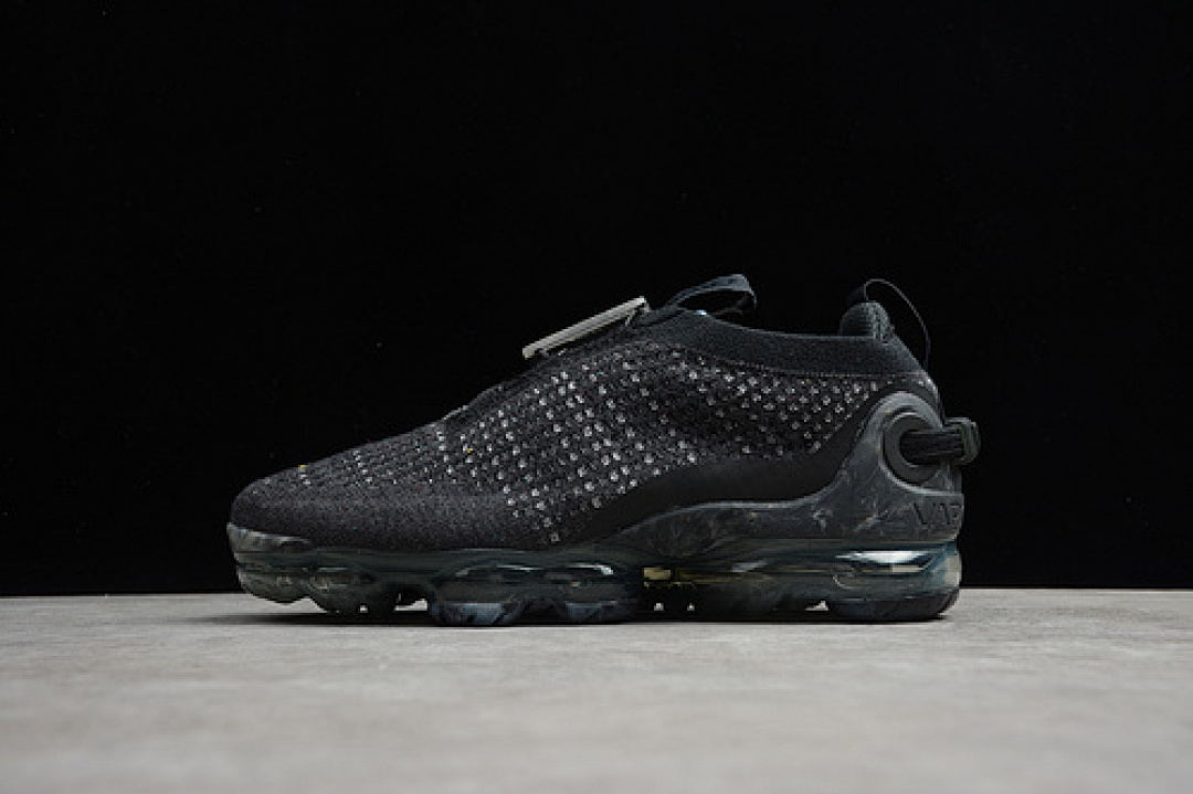 AIR VAPORMAX 2020 FLYKNIT BLACK/DARK GREY · CJ6741-003, photo 1