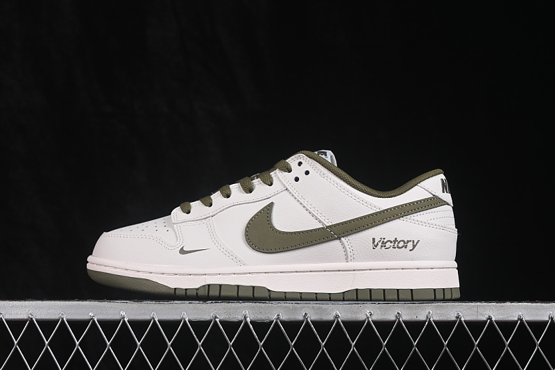 Nike DUNK LOW CASUAL SKATE SHOES ARMY GREEN/WHITE · WG0319-146, photo 1