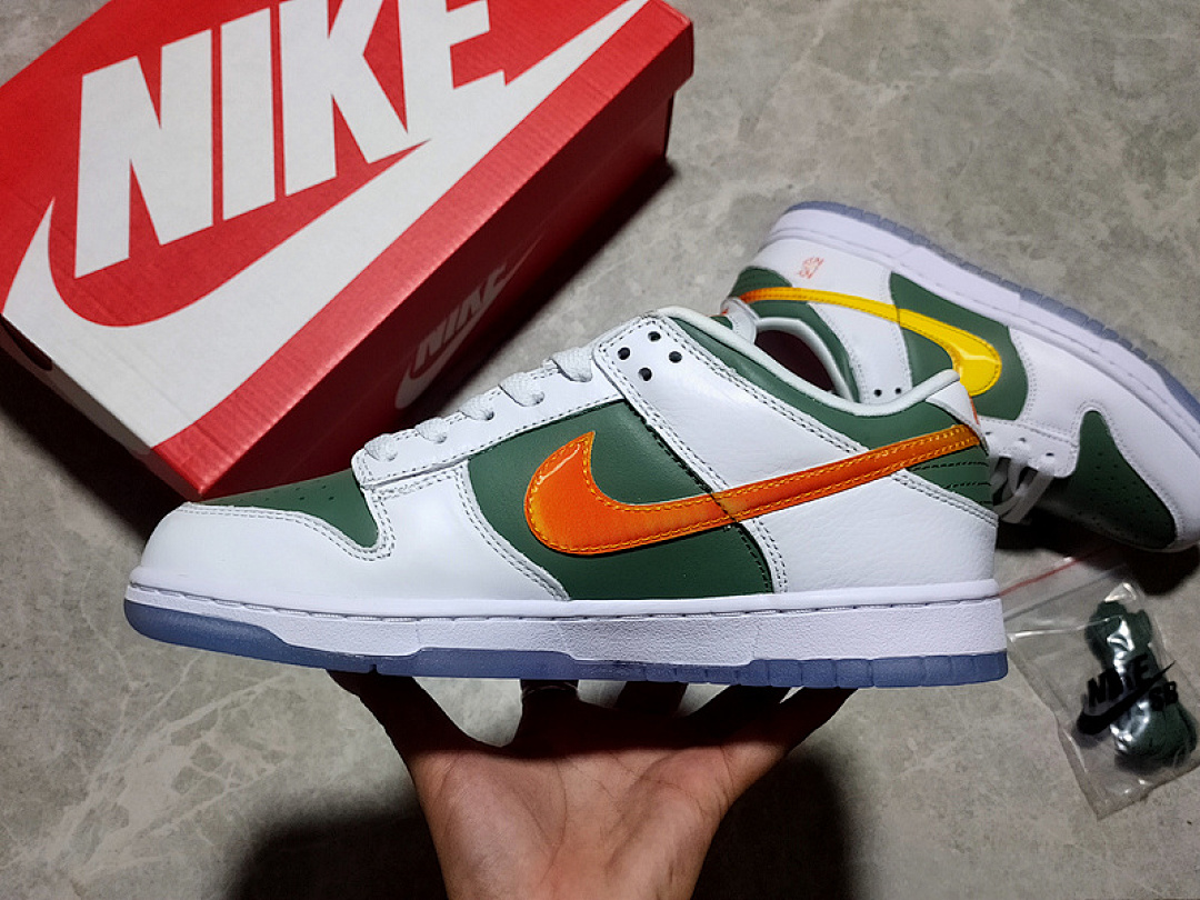 Nike Nike [DN2489-300]-[SB DUNK LOW NY VS WHITE/GREEN/ORANGE]-[WOMAN:36-39]-[MAN:40-47.5], photo 1