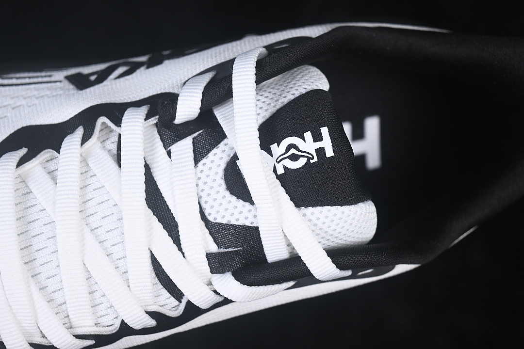 On Running [1176572 WHTB]-[ONE CLIFTON 11 BREATHABLE RUNNING SHOES WHITE/WHITE]-[WOMAN:36-39]-[MAN:40-45] - Image 8