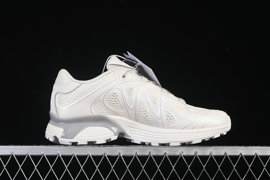 On Running [477962-26]-[XT-WHISPER WHITE/WHITE]-[WOMAN:36-39]-[MAN:40-46.5] - Image 16