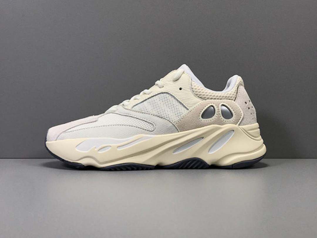 On Running [EG7596]-[OG YEEZY BOOST 700 V2 ANALOG ANALOG/ANALOG/ANALOG]-[WOMAN:36-39]-[MAN:40-48], photo 1