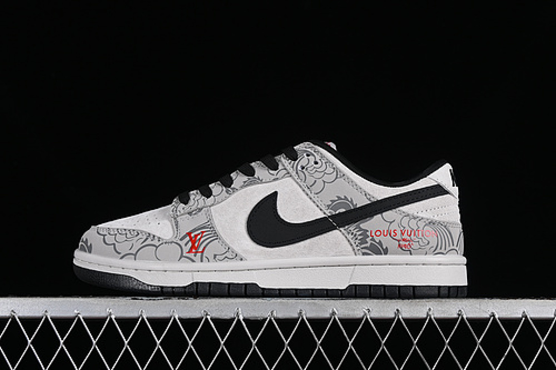 Unbranded [XP3802-330]-[SB DUNK LOW YEAR OF THE DRAGON WHITE/GREY/BLACK]-[WOMAN:36-39]-[MAN:40-45], photo 1