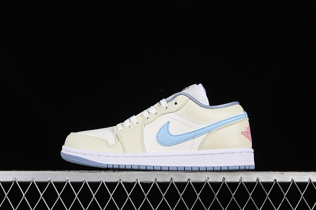 Jordan AIR Jordan 1 LOW SAIL/BLUE GREY/WHITE/DUNE RED · DC0774-164, photo 1
