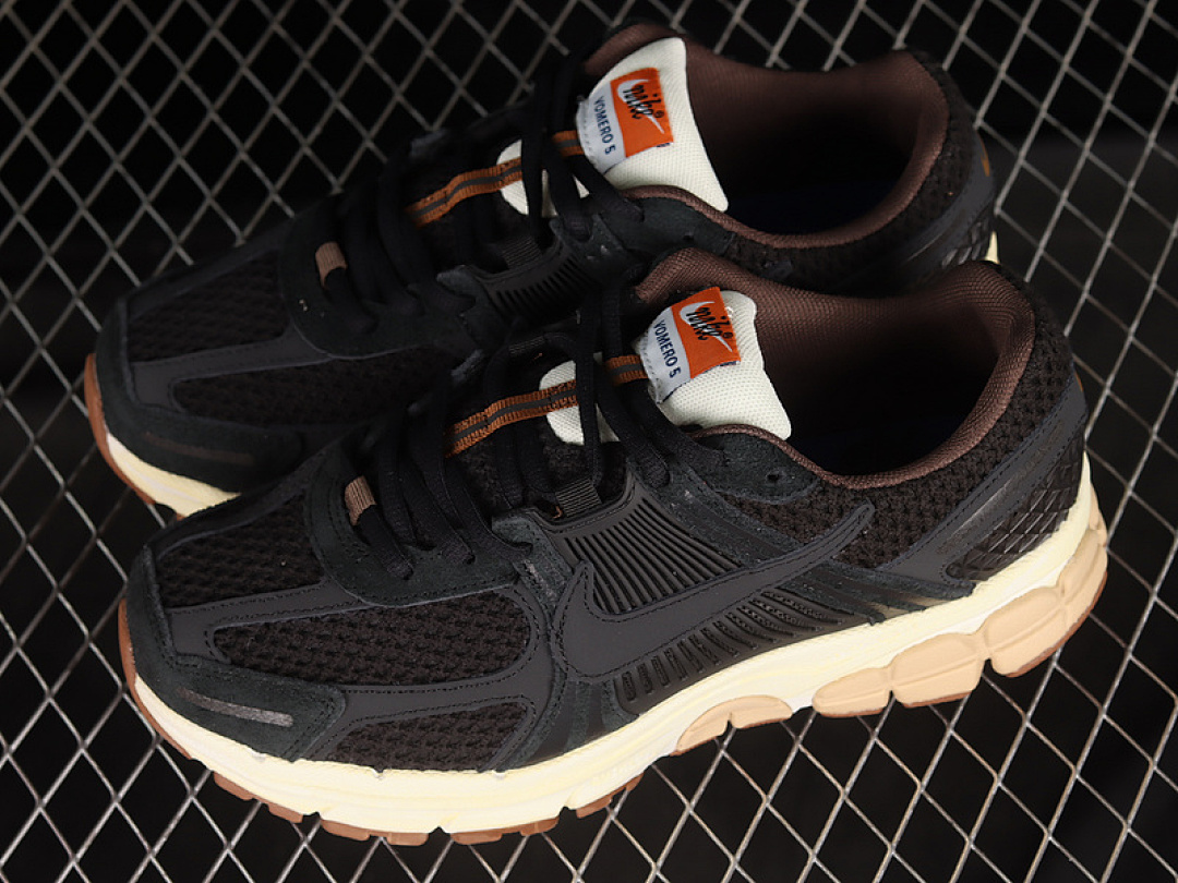 Nike [FD0533-010]-[ZOOM VOMERO 5 BLACK/BLACK/SESAME/COCONUT MILK]-[WOMAN:36-39]-[MAN:40-45] - Image 11