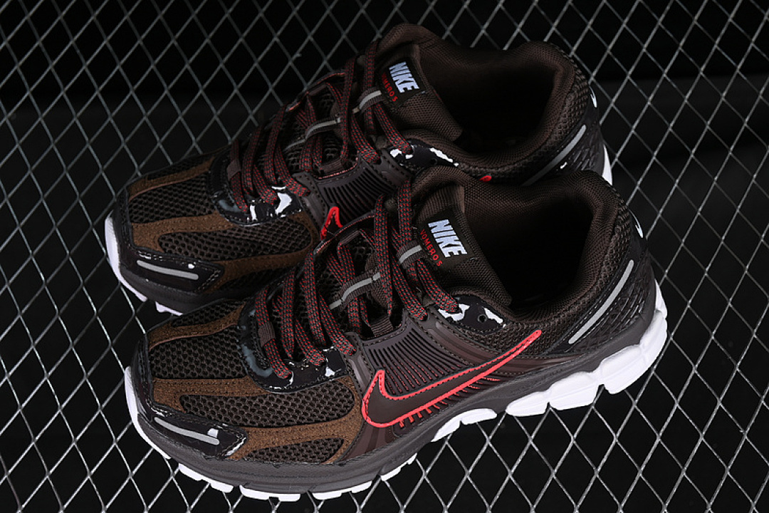 Nike [FN3420-200]-[ZOOM VOMERO 5 MS WHITE/BLACK/RED]-[WOMAN:36-39]-[MAN:40-45] - Image 11
