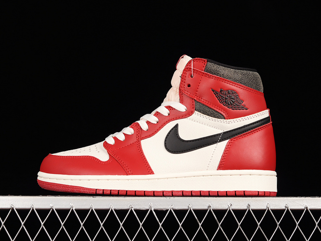 Jordan [FD1437-612]-[AIR JORDAN 1 HIGH OG CHICAGO LOST FOUND VARSITY RED/BLACK/SAIL]-[UNISEX:36-47.5], photo 1
