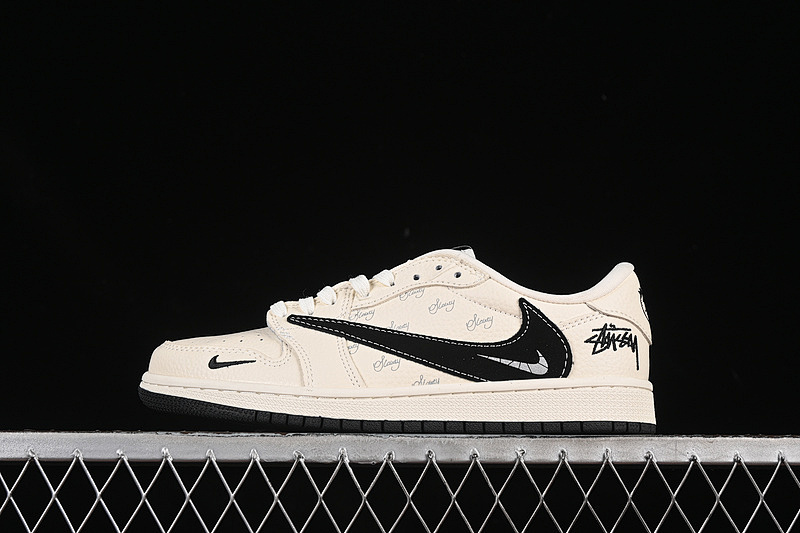 Jordan TRAVIS SCOTT X FRAGMENT DESIGN AIR Jordan 1 LOW OG SP WHITE/BLACK · XS2024-043, photo 1
