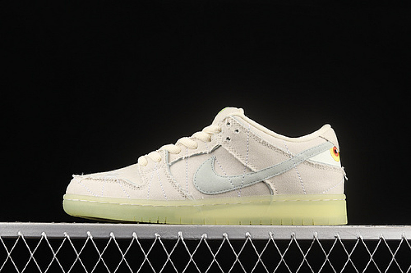 Nike DUNK LOW SB MUMMY COCONUT MILK/SEAFOAM/YELLOW STRIKE · DM0774-111, photo 1