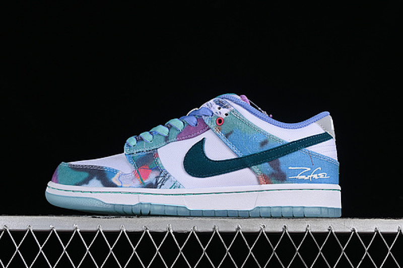Nike FUTURA LABORATORIES X DUNK LOW SB BLEACHED AQUA/GEODE TEAL/WHITE · HF6061-400, photo 1