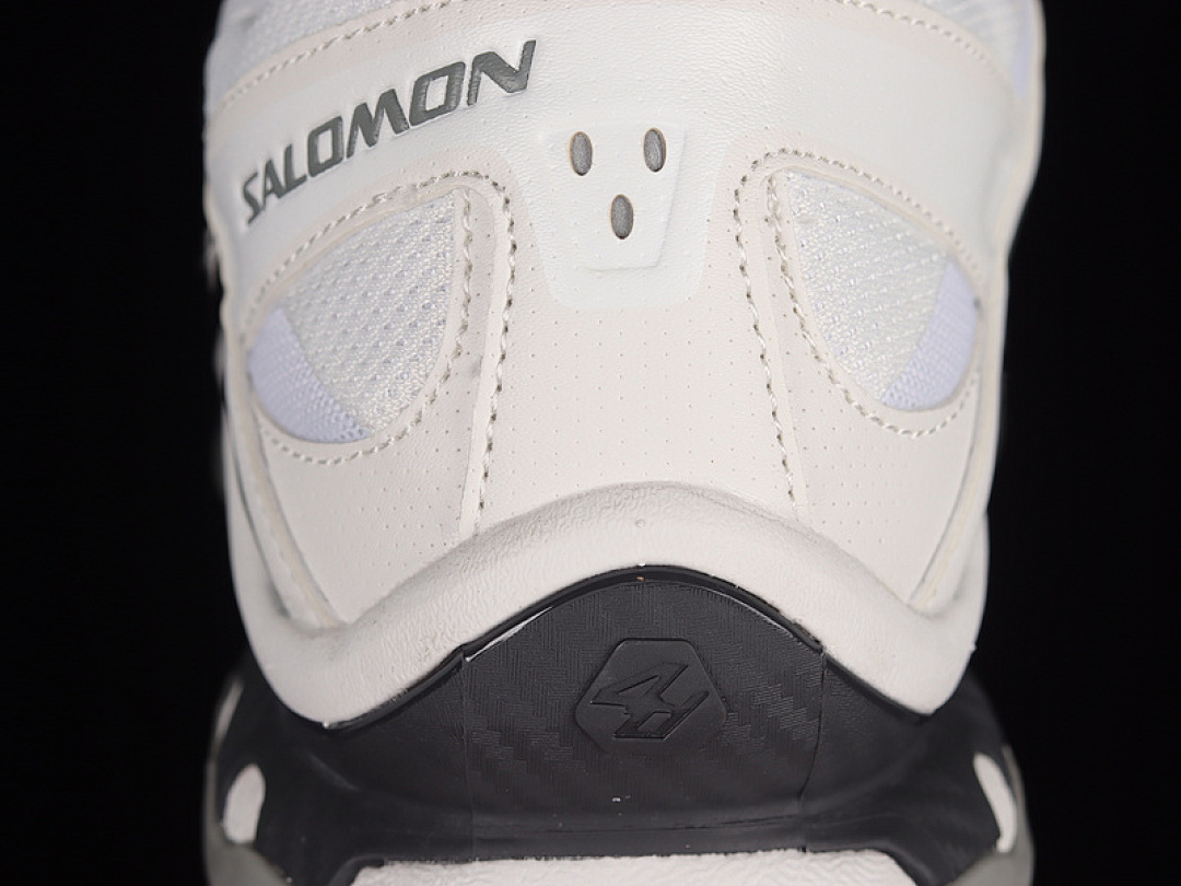 On Running [410523-28]-[XA PRO 3D ADV OUTDOOR OFF ROADING WHITE/LIGHT GRAY]-[WOMAN:36-39]-[MAN:40-45] - Image 6