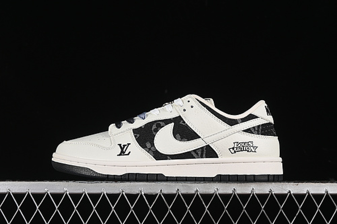 Unbranded [XB3802-357]-[SB DUNK LOW L*V WHITE/BLACK]-[WOMAN:36-39]-[MAN:40-45], photo 1