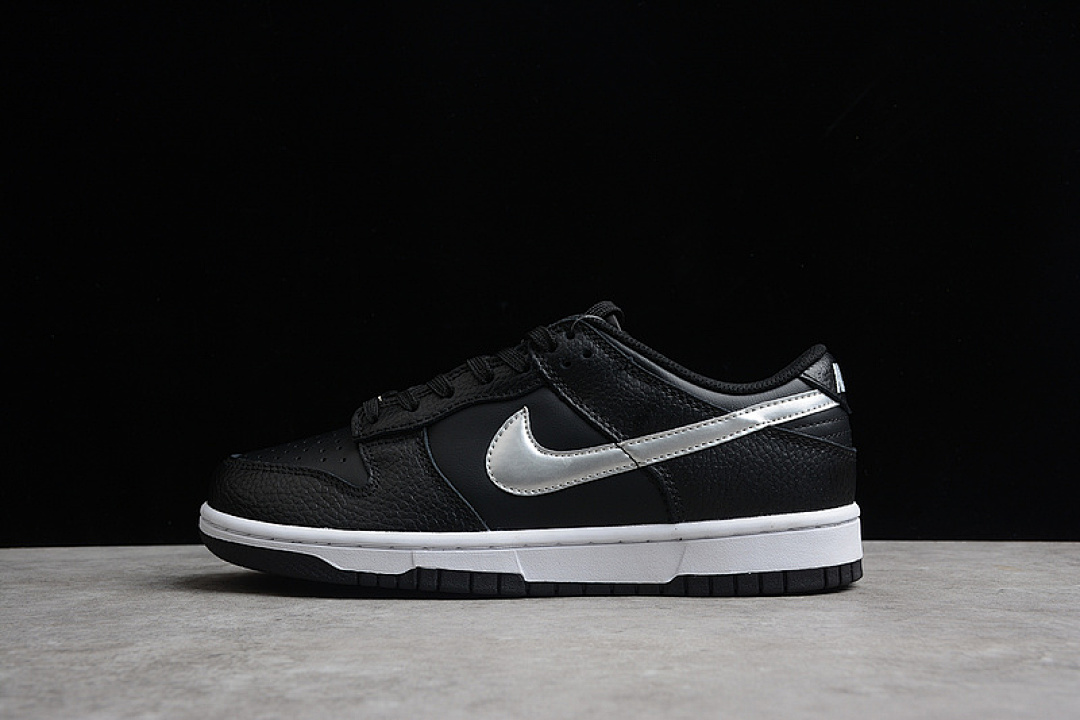 Unbranded [DC9560-001]-[SB DUNK LOW GS BLACK/METALLIC SILVER-WHITE]-[WOMAN:36-39]-[MAN:40-47.5], photo 1