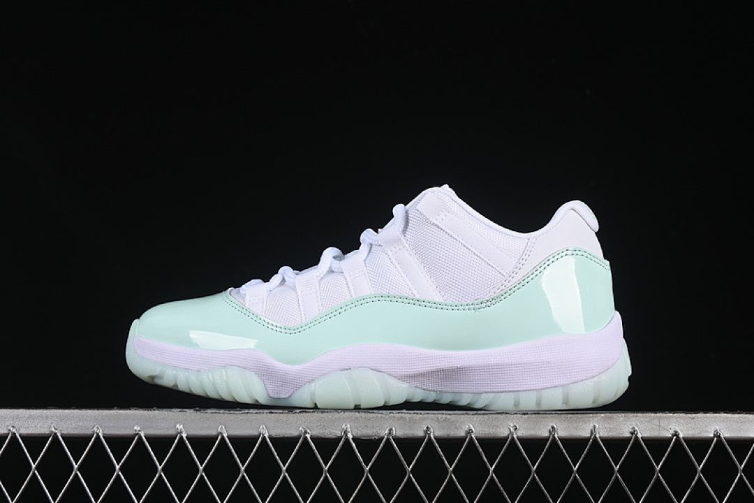 Jordan AIR Jordan 11 LOW LGLOO WHITE/GREEN · AH7860-103, photo 1