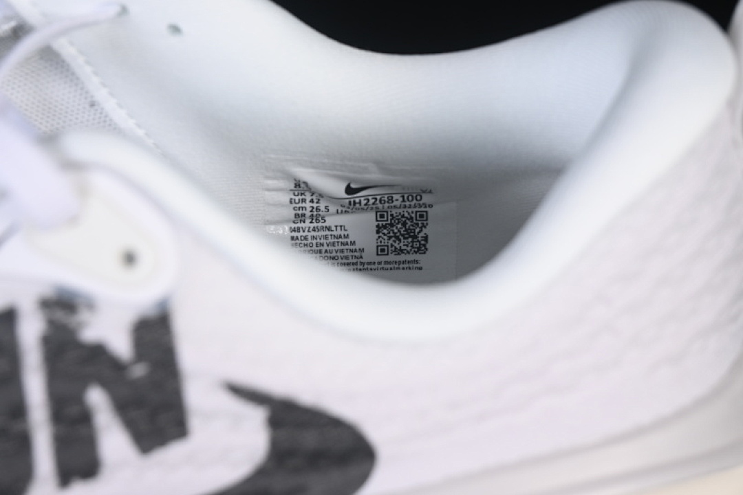 Nike [IH2268-100]-[VOMERO PLUS SUMMIT WHITE/VAST GREY/SAIL/BLACK]-[WOMAN:39]-[MAN:40-45] - Image 6