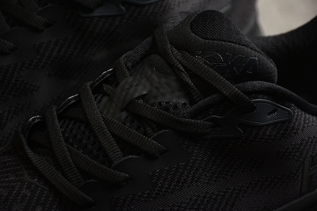 On Running [1127895]-[HOKA ONE BLACK/SILVER]-[WOMAN:36-39]-[MAN:40-45] - Image 6