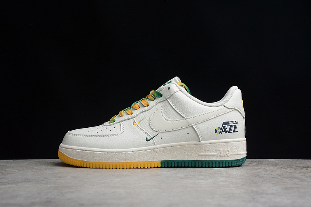Nike [ZJ6695-303]-[AIR FORCE 1 LOW 07 SU19 RICE WHITE/YELLOW-GREEN]-[WOMAN:36-39]-[MAN:40-45], photo 1