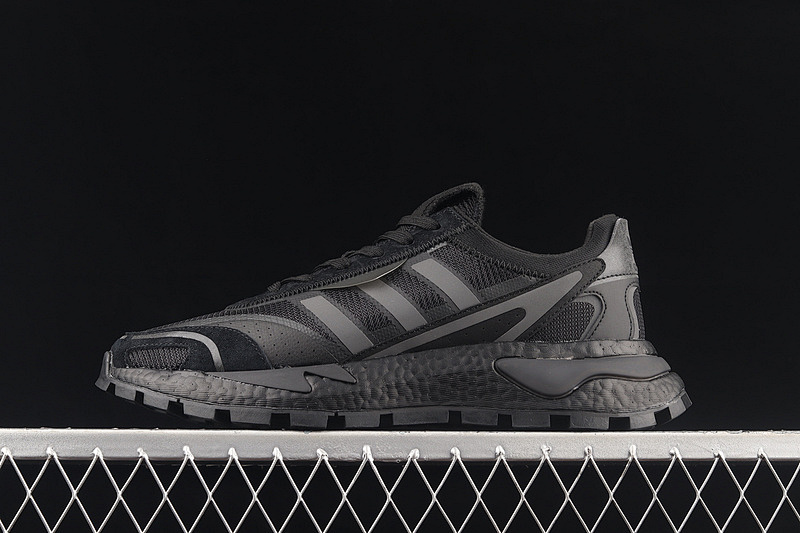 RETROPY P9 SHOES CORE BLACK/CORE BLACK/GREY · H03087, photo 1