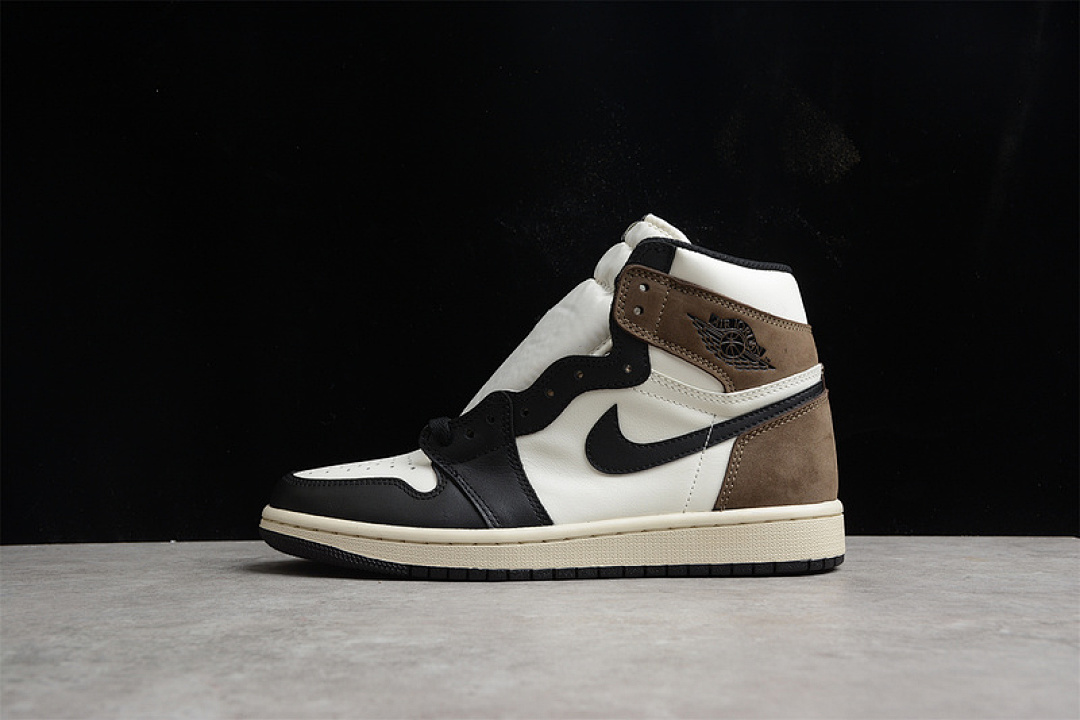 Jordan AIR Jordan 1 RETRO HIGH OG SAIL/DARK MOCHA/BLACK/BLACK · 555088-105, photo 1