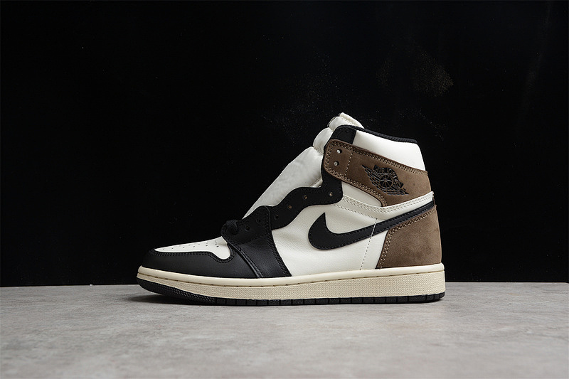 Jordan AIR Jordan 1 RETRO HIGH OG SAIL/DARK MOCHA/BLACK/BLACK · 555088-105, photo 1