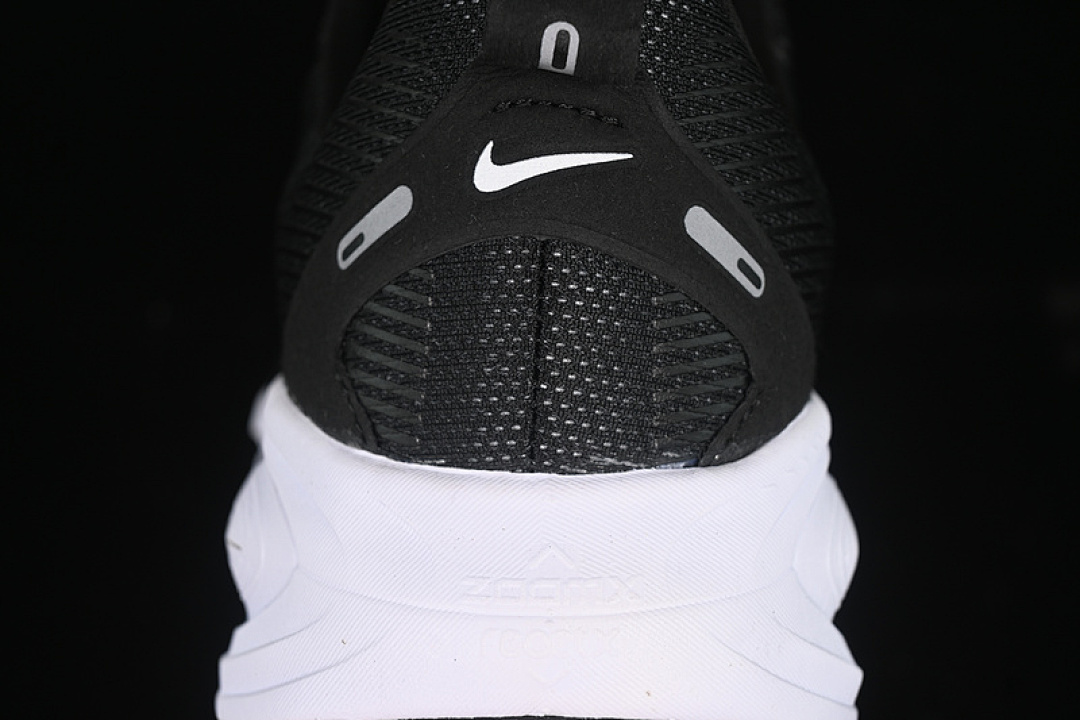 Nike [HM6803-007]-[AIR ZOOM VOMERO 18 WHITE/BLACK]-[WOMAN:36-39]-[MAN:40-45] - Image 8