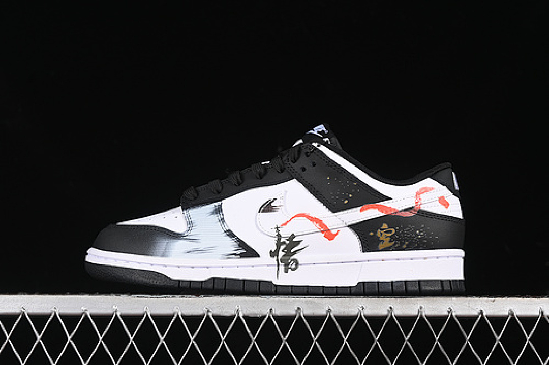 Unbranded [DD1391-114]-[DUNK LOW SB WHITE/BLACK/RED/GOLD]-[WOMAN:36-39]-[MAN:40-45], photo 1