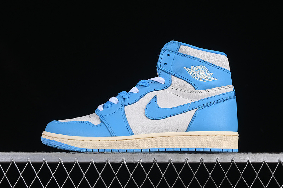 Jordan AIR Jordan 1 HIGH OG UNC REIMAGINED DARK POWDER BLUE/DARK BLUE/SAIL · DZ5485-402, photo 1