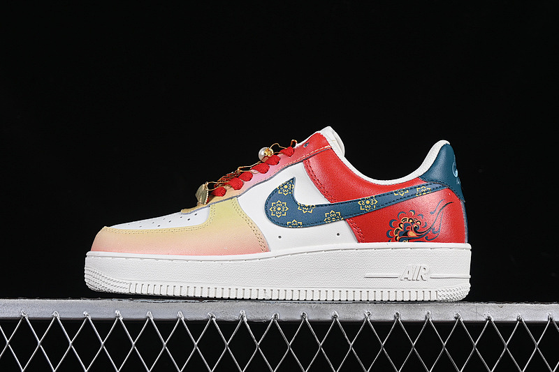 Nike Nike AIR FORCE 1 07 LOW WHITE/RED/BLUE/GOLD · CW2288-111, photo 1