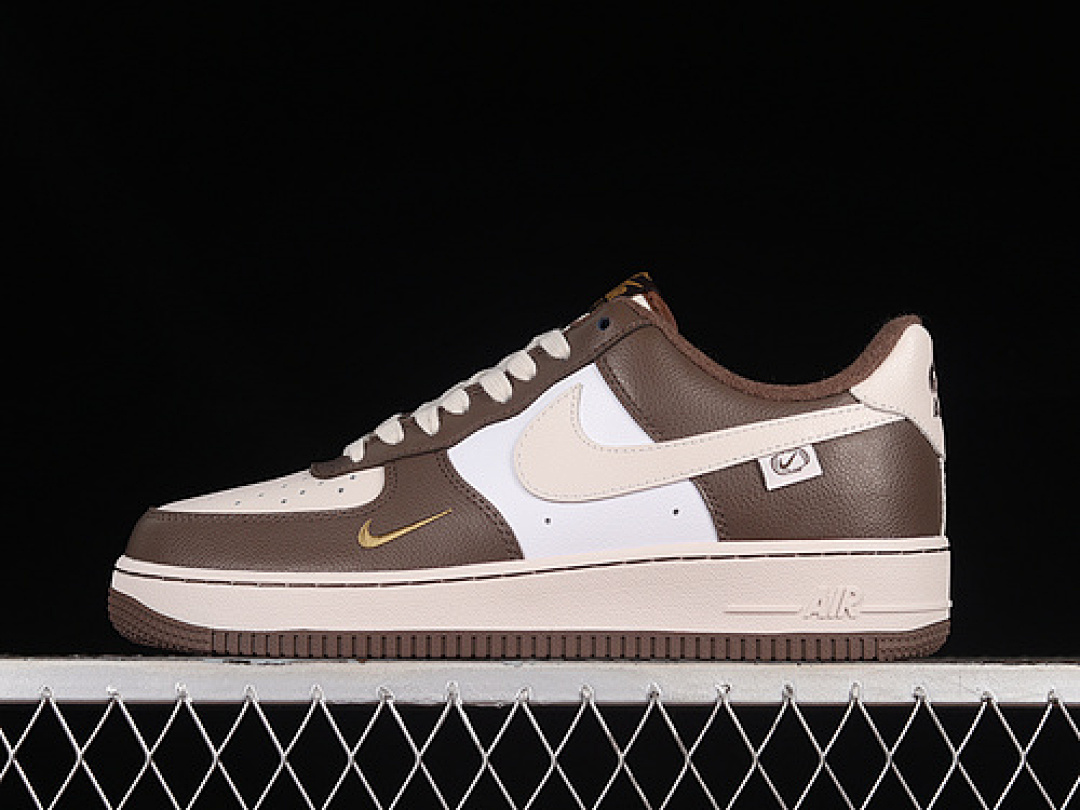 Nike [DB3301-077]-[AIR FORCE 1 LOW BROWN/WHITE]-[WOMAN:36-39]-[MAN:40-45], photo 1