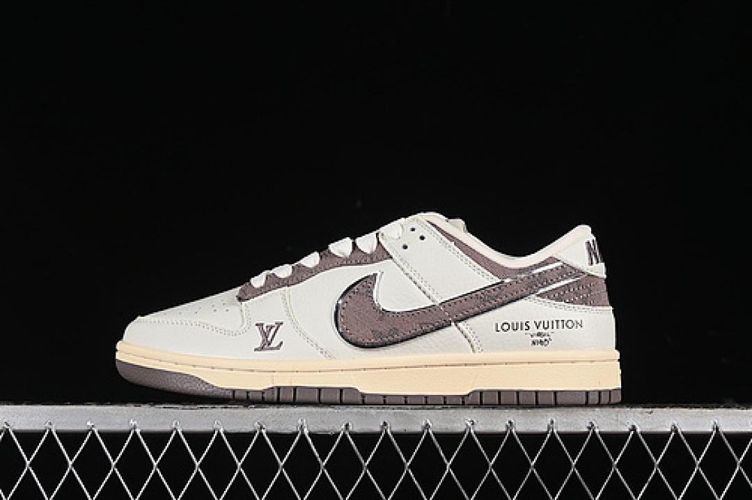 Unbranded [JH8310-957]-[SB DUNK LOW L*V BEIGE/BROWN]-[WOMAN:36-39]-[MAN:40-45], photo 1