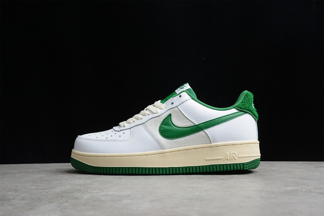 Nike Nike AIR FORCE 1 LOW 07 LV8 WHITE/GREEN-SAIL · DO5220-131, photo 1