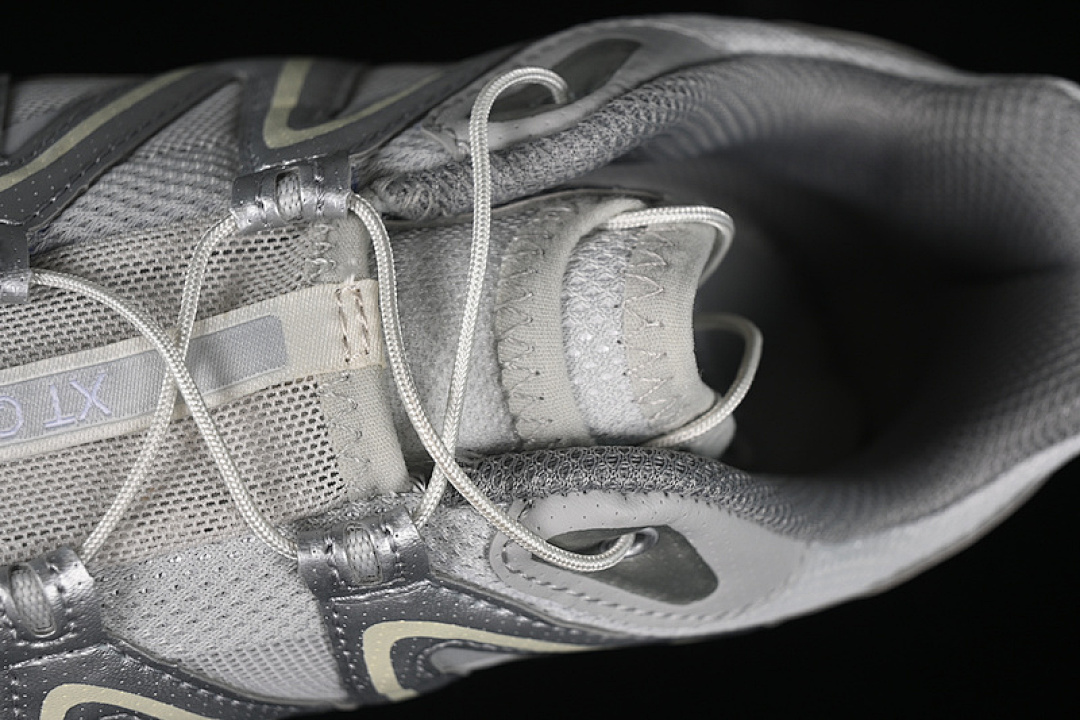 On Running [477757-31]-[XT QUEST OUTDOOR OFF ROADING SILVER/BEIGE]-[WOMAN:36-39]-[MAN:40-45] - Image 8