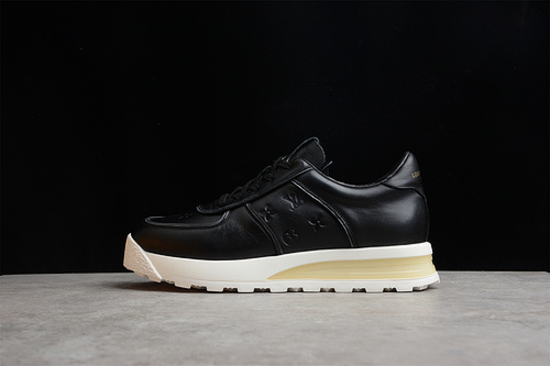 Arc'teryx [L*V ARCHLIGHT SNEAKERS BLACK/WHITE/GOLD]-[MAN:38-44] - Image 2