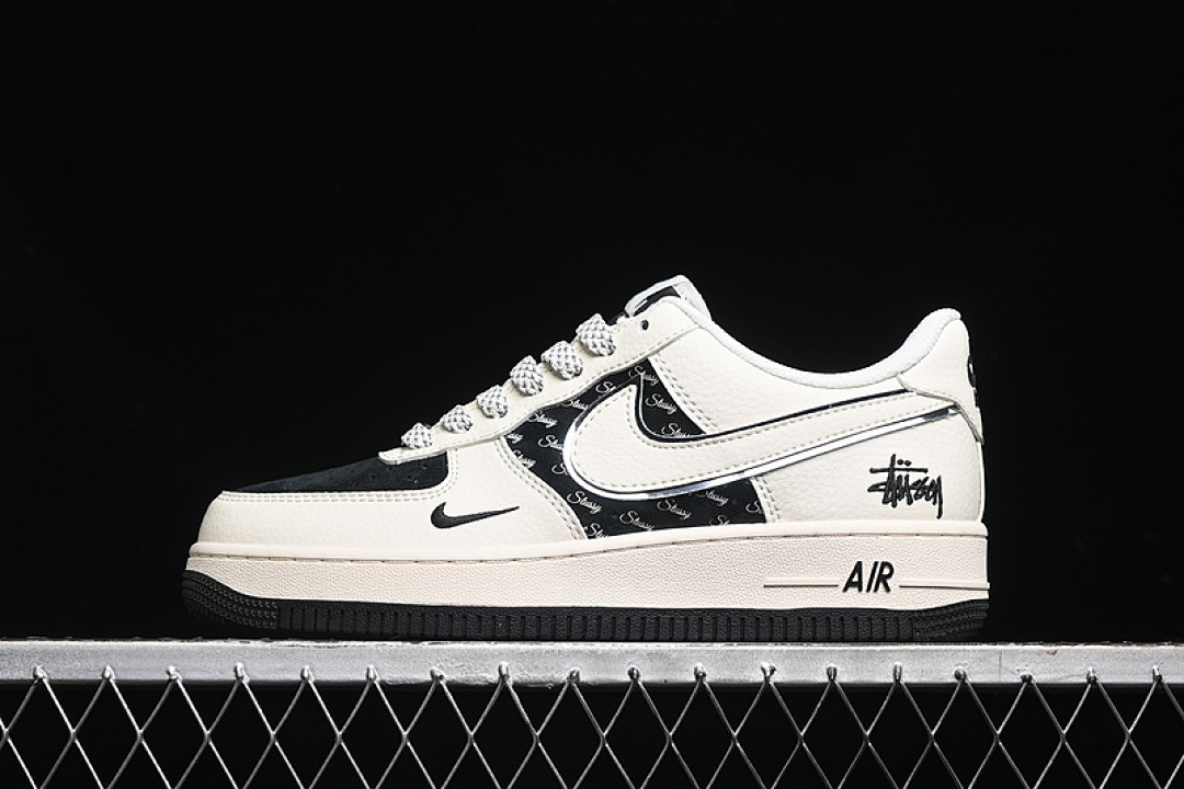 Nike [XZ6188-729]-[AIR FORCE 1 07 LOW WHITE/BLACK]-[WOMAN:36-39]-[MAN:40-45], photo 1
