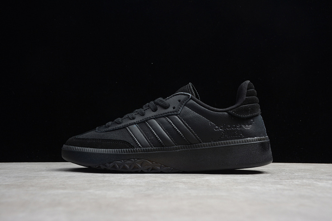Adidas Adidas SAMBA RM SHOES CORE BLACK/CORE BLACK/CLOUD WHITE · BD7672, photo 1