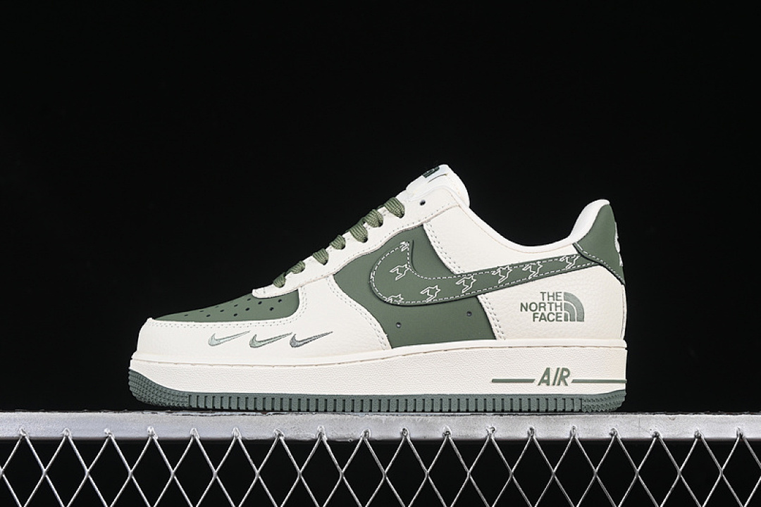 Nike [KK1988-043]-[AIR FORCE 1 07 LOW WHITE/GREEN]-[WOMAN:36-39]-[MAN:40-45], photo 1
