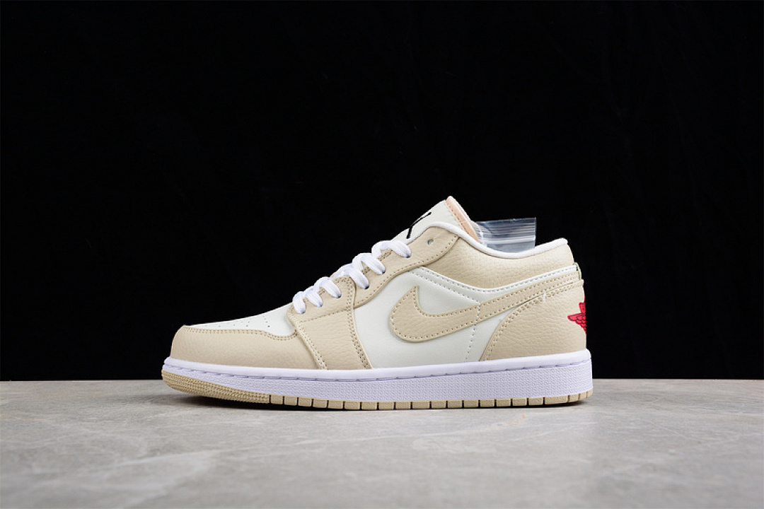 Jordan AIR Jordan 1 LOW GCEL WHITE/BLACK/YELLOW · FB7168-121, photo 1